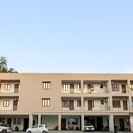 Guru Sadan A Luxe Stay Ayodhya 외부 사진