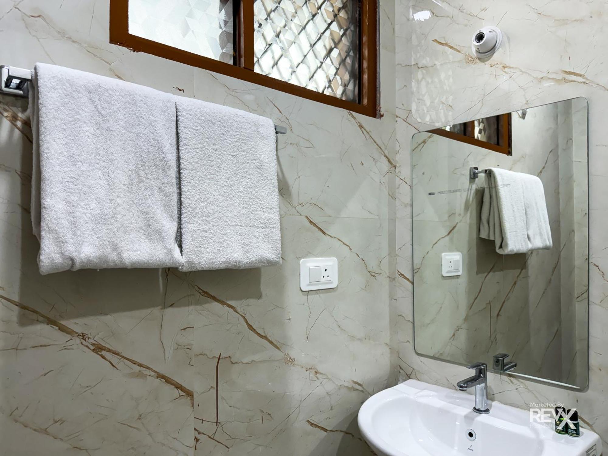 Guru Sadan A Luxe Stay Ayodhya 외부 사진