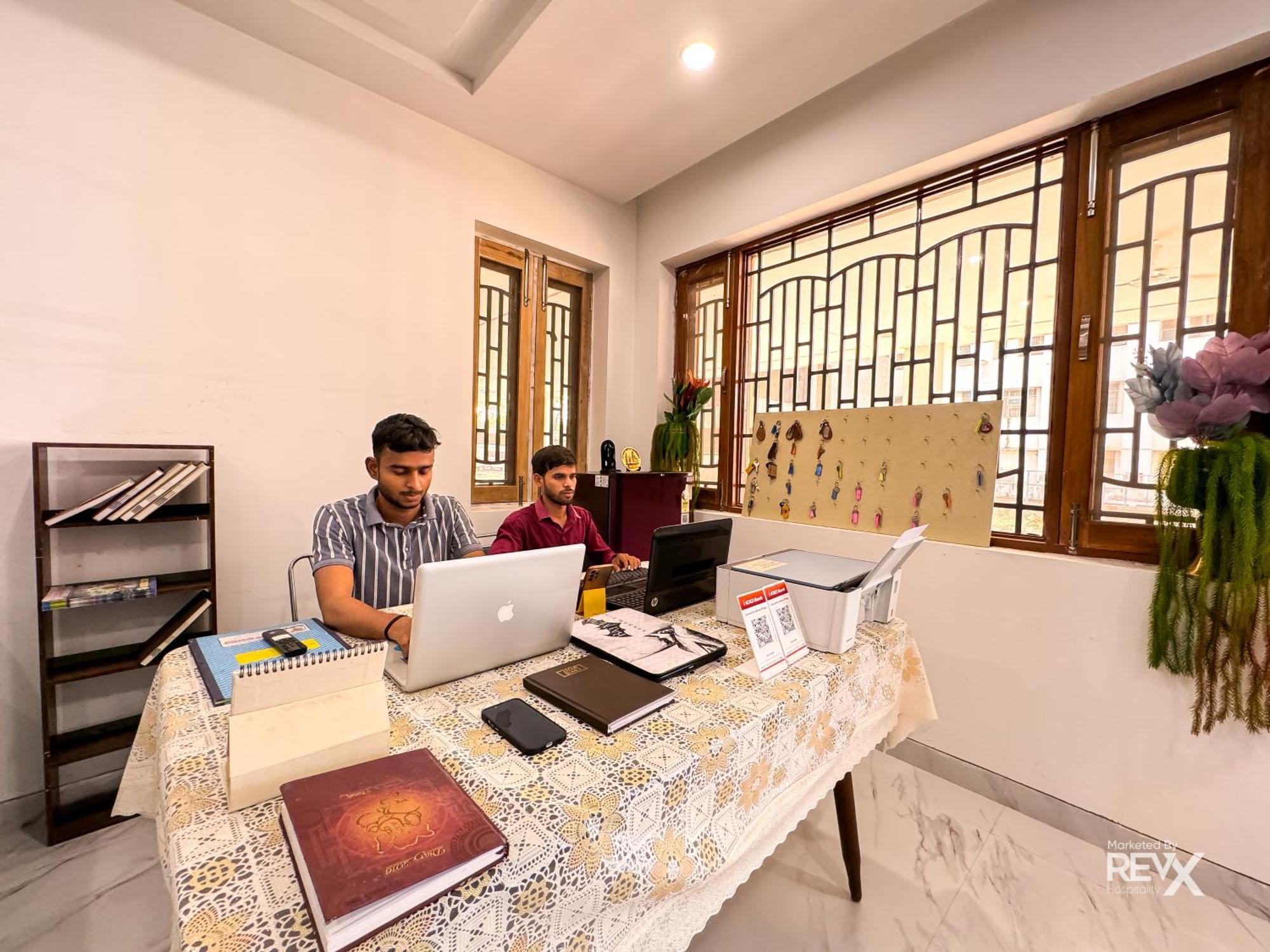 Guru Sadan A Luxe Stay Ayodhya 외부 사진