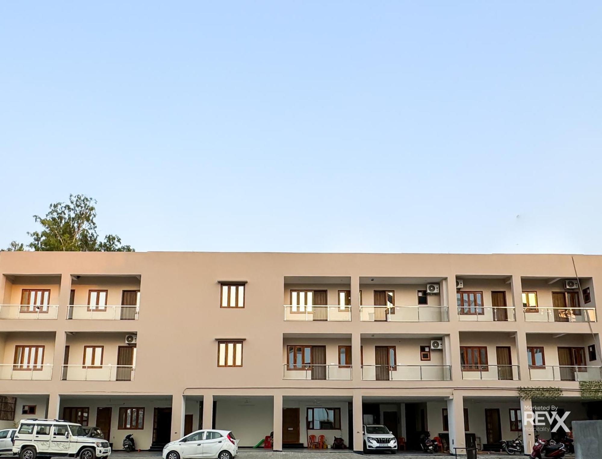 Guru Sadan A Luxe Stay Ayodhya 외부 사진