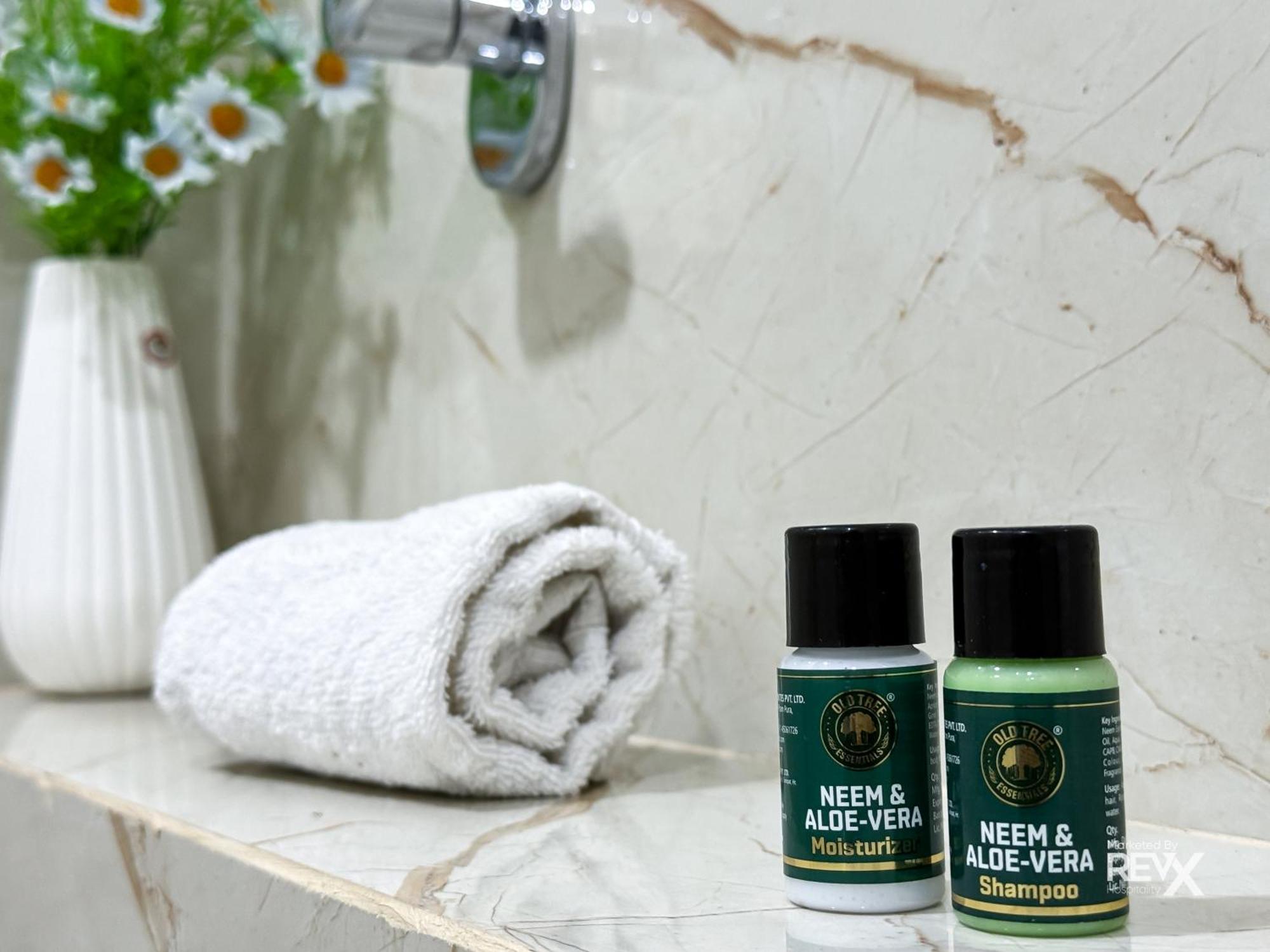Guru Sadan A Luxe Stay Ayodhya 외부 사진